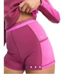 New with tags- Nike Pro Women's Training Shorts 3" Inseam DX0059.